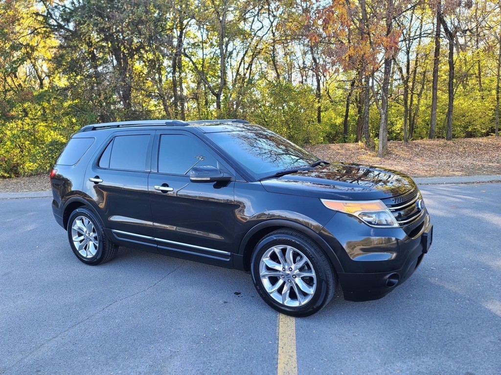 2011 Ford Explorer Image 2