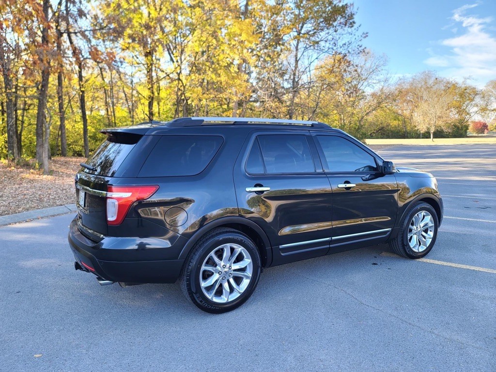 2011 Ford Explorer Image 4