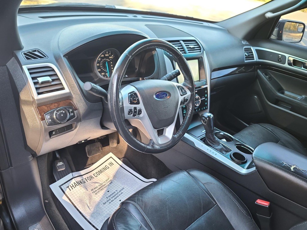 2011 Ford Explorer Image 8