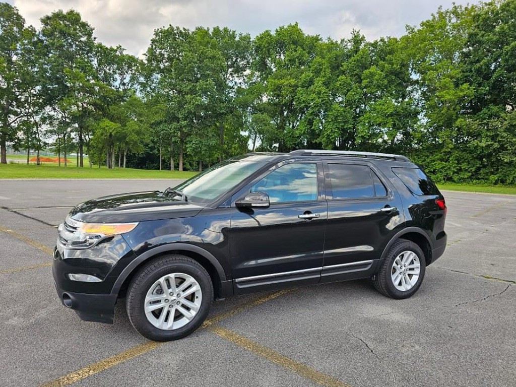 2013 Ford Explorer Image 1