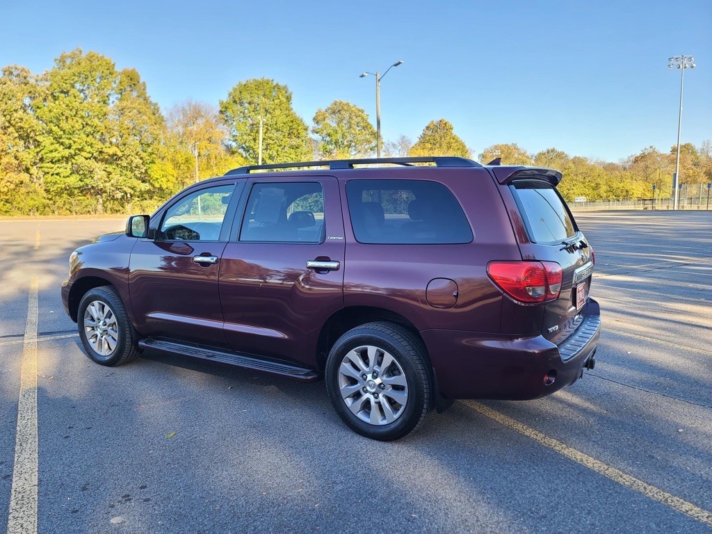 2010 Toyota Sequoia Image 3