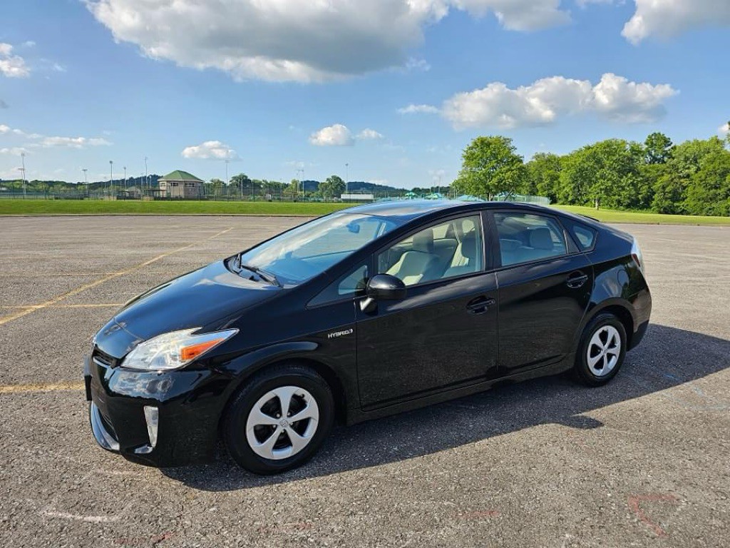 2014 Toyota Prius Image 1