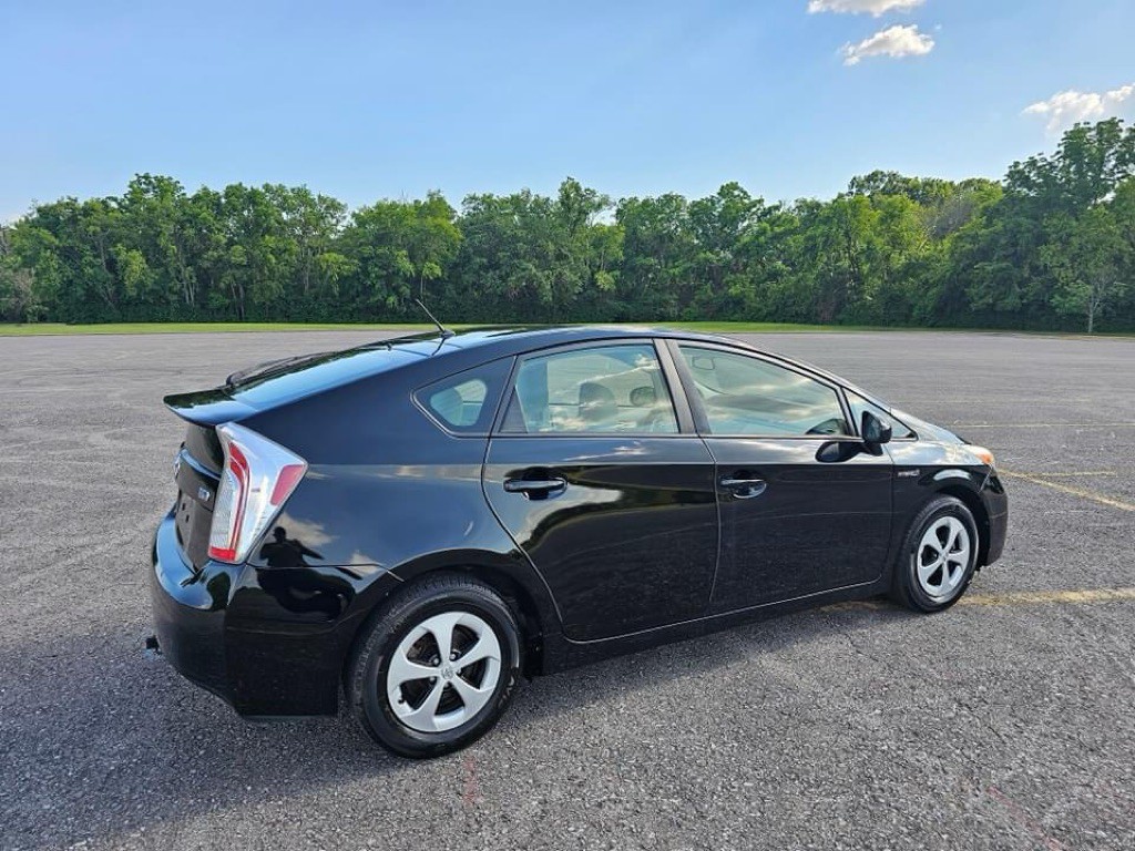 2014 Toyota Prius Image 4