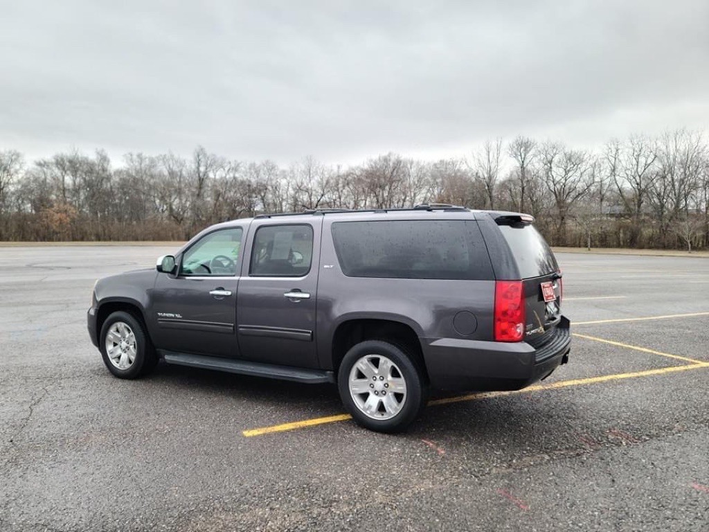 2011 GMC Yukon Image 3