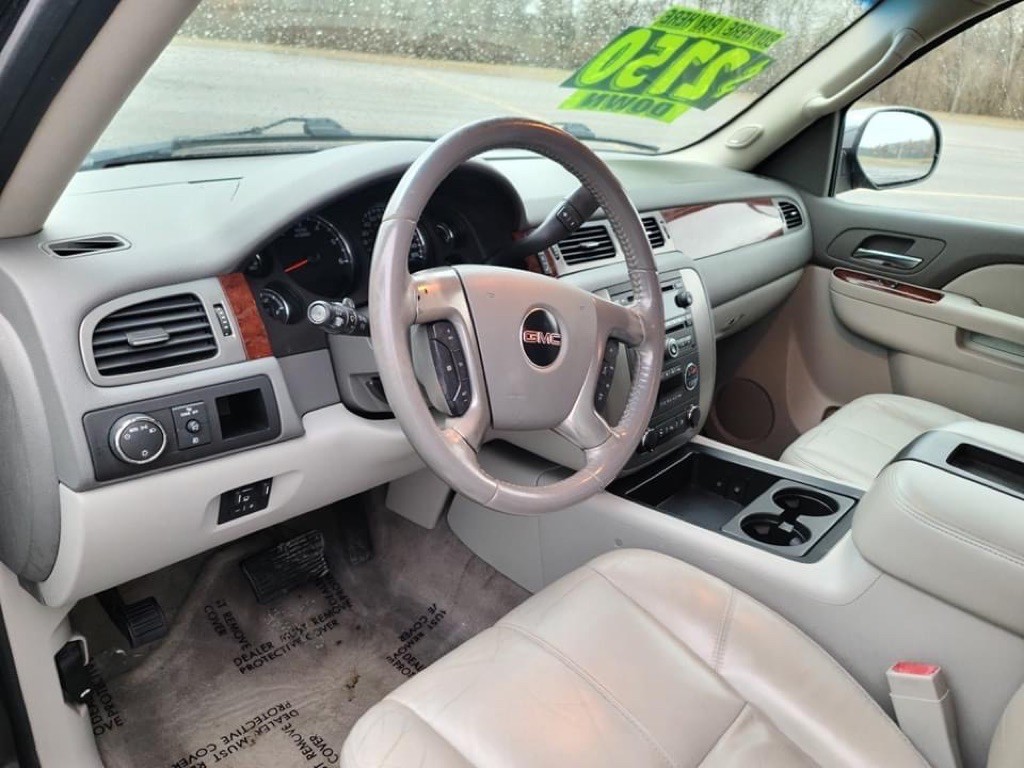 2011 GMC Yukon Image 8