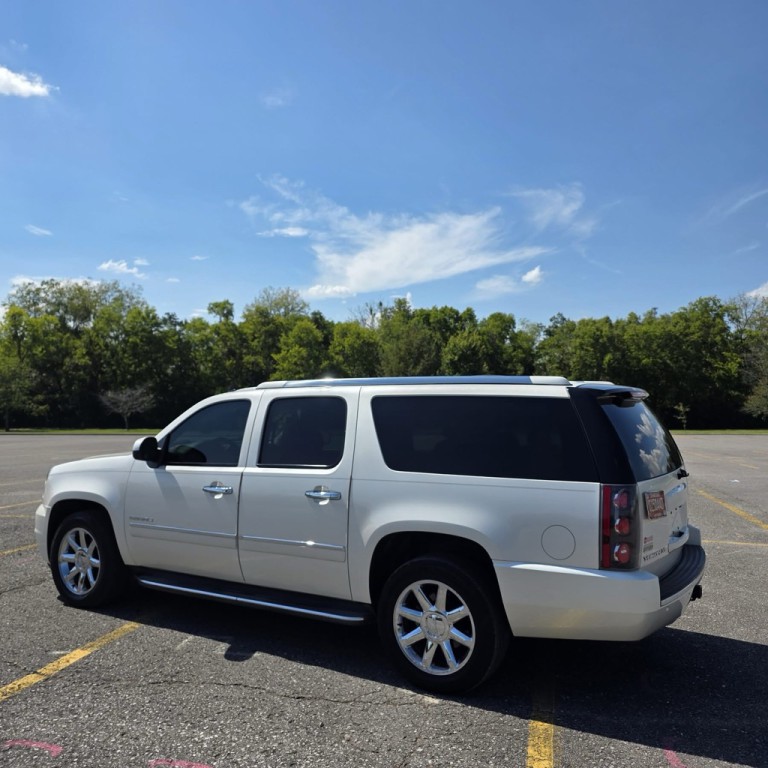 2012 GMC Yukon Image 3