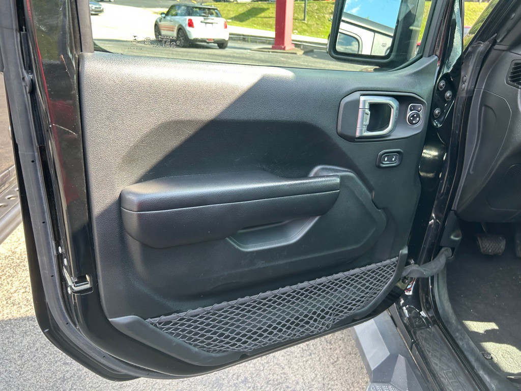 2021 Jeep Gladiator Image 6
