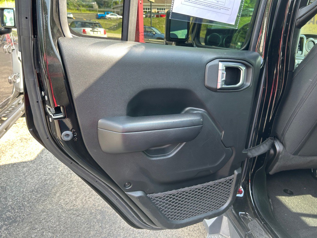 2021 Jeep Gladiator Image 8