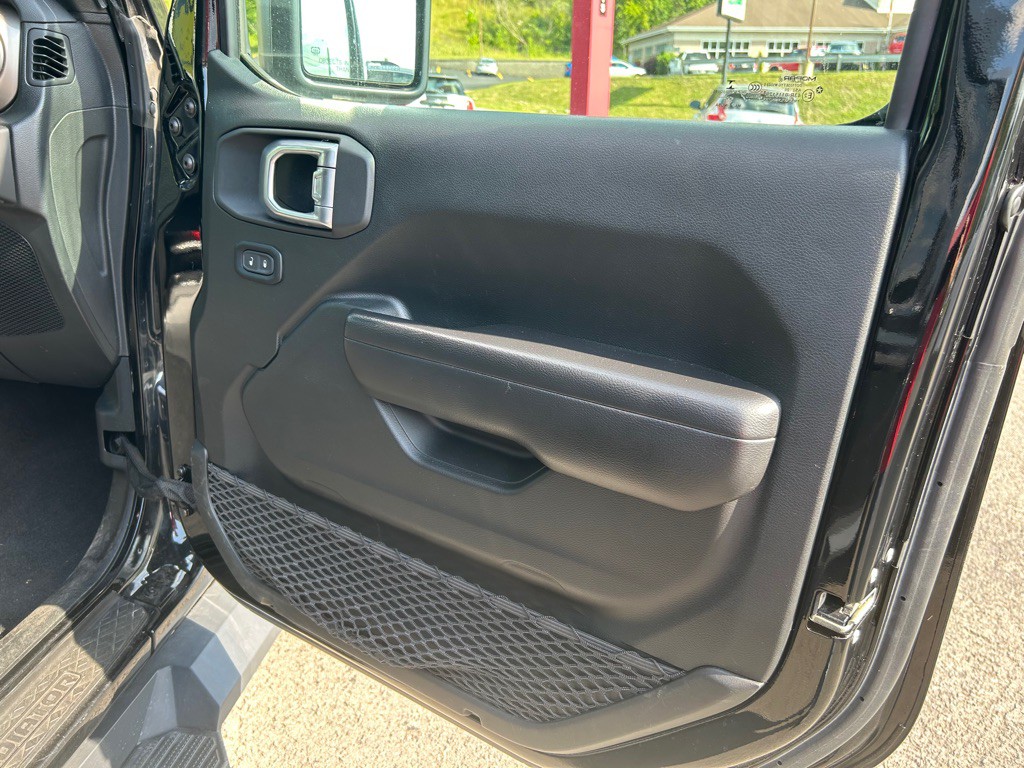 2021 Jeep Gladiator Image 12