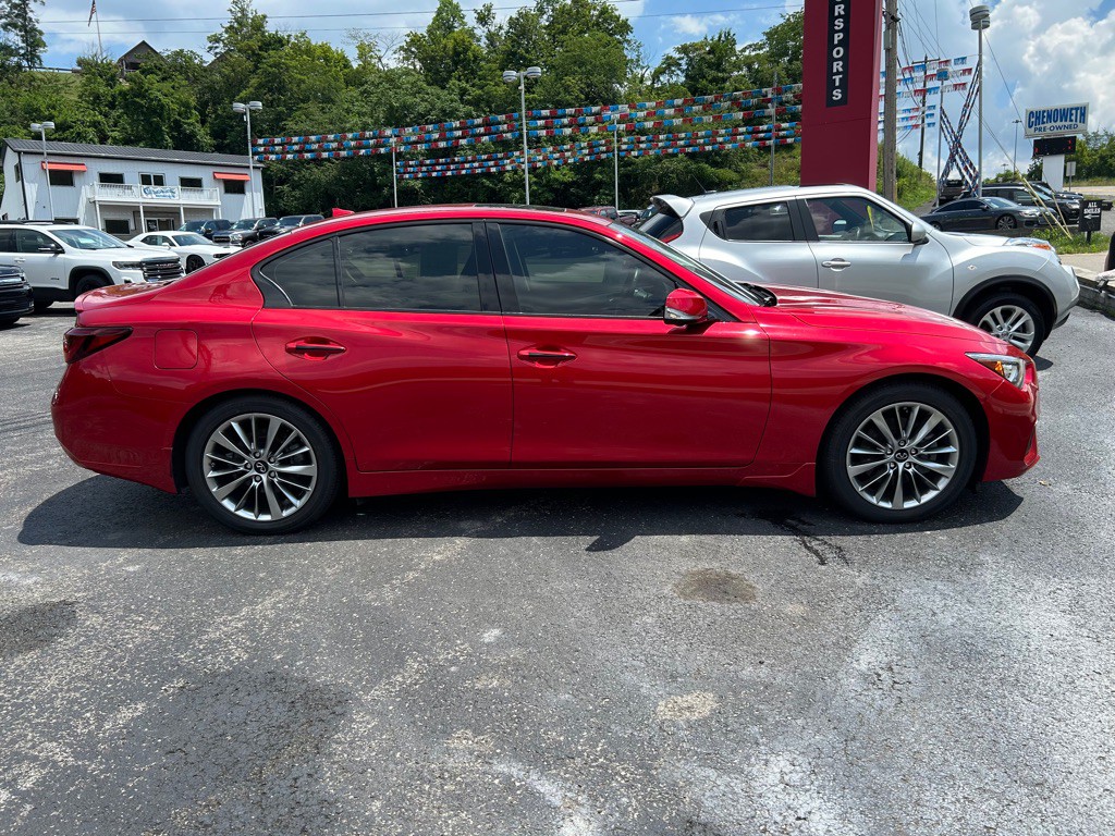 2022 INFINITI Q50 Image 1