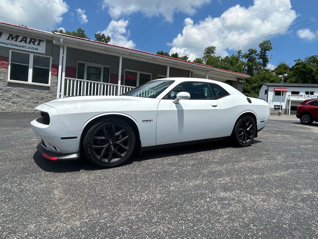 2021 Dodge Challenger Image 3