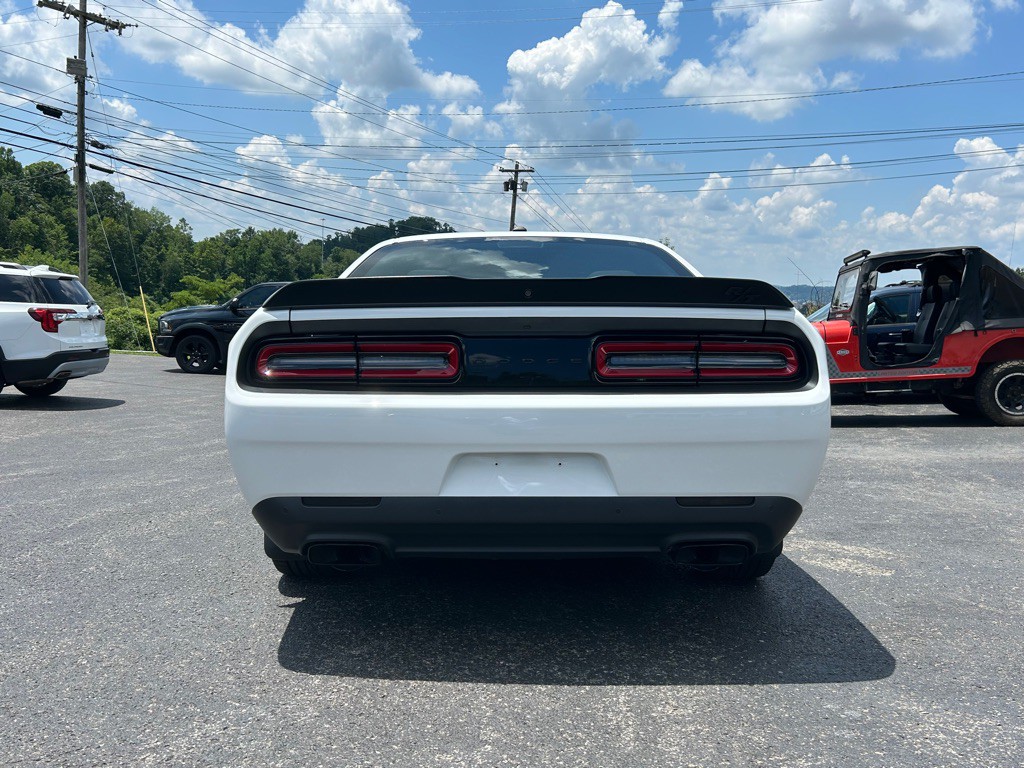 2021 Dodge Challenger Image 4