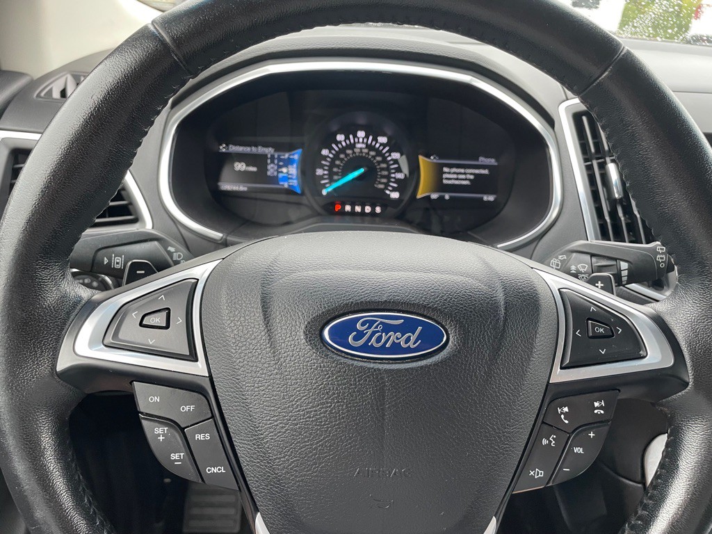 2017 Ford Edge Image 15