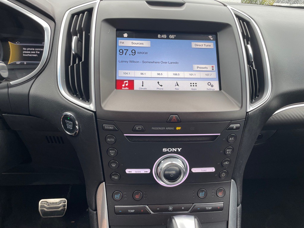 2017 Ford Edge Image 16