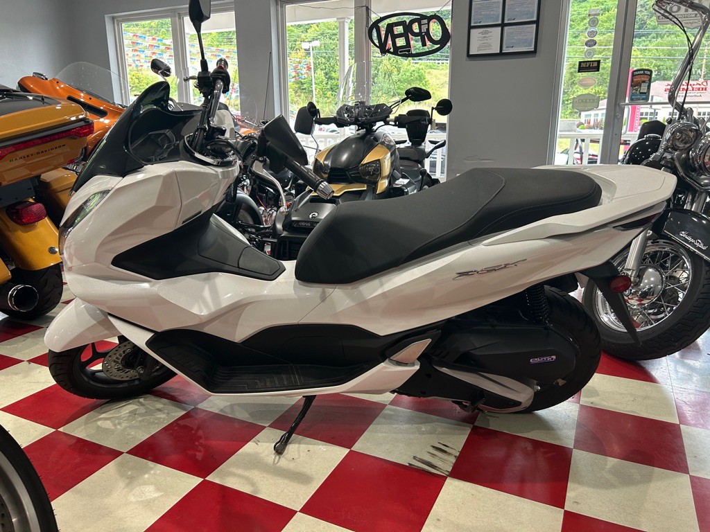 2022 Honda Pcx150 Abs Image 3
