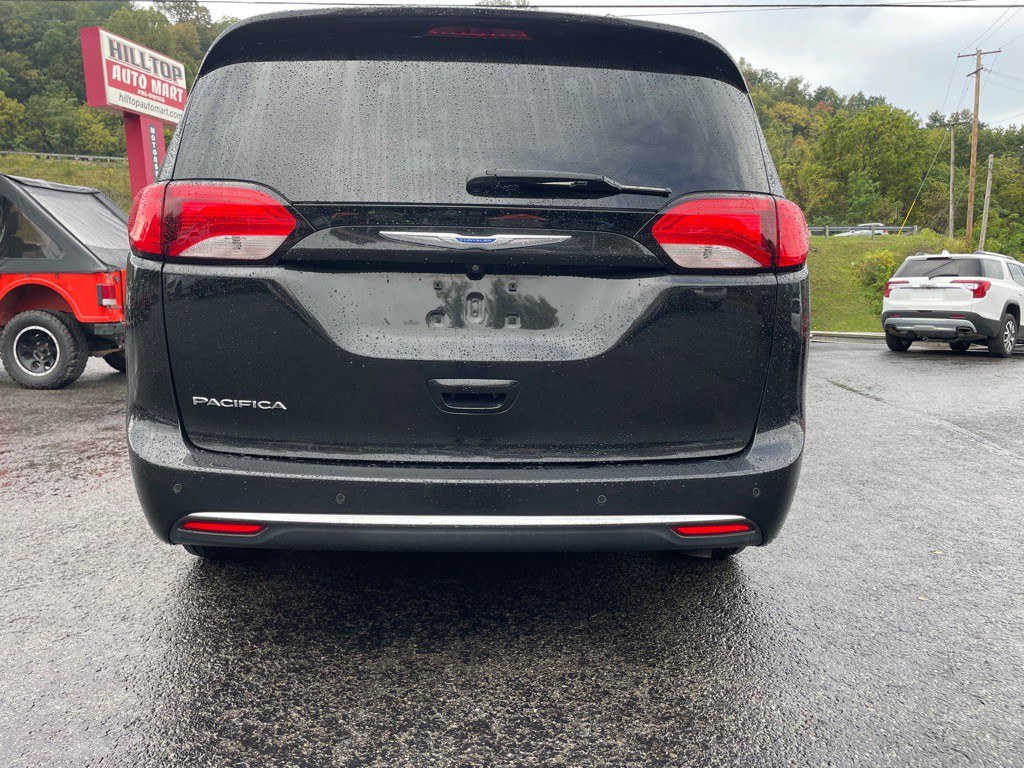 2018 Chrysler Pacifica Image 4