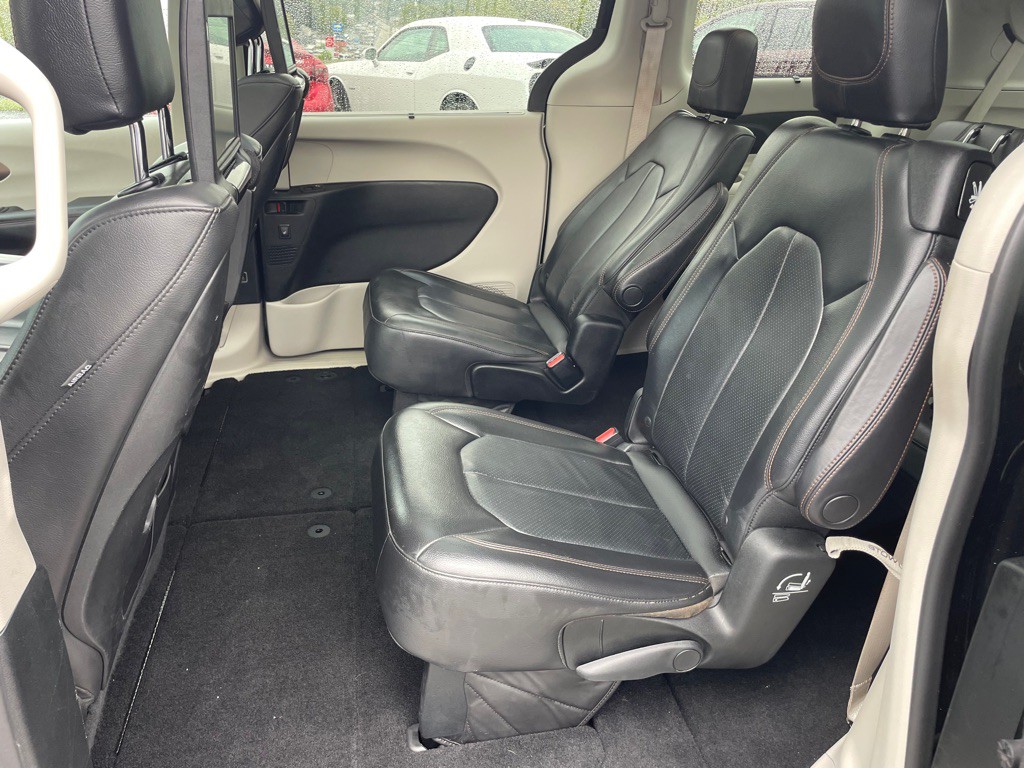 2018 Chrysler Pacifica Image 6