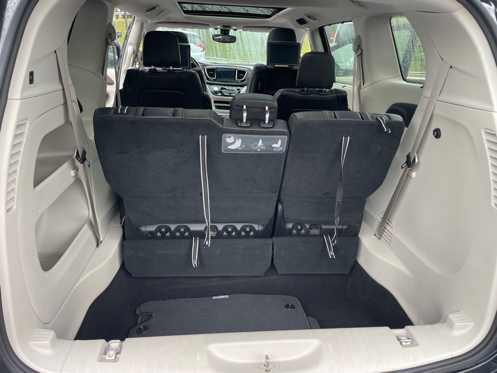 2018 Chrysler Pacifica Image 12