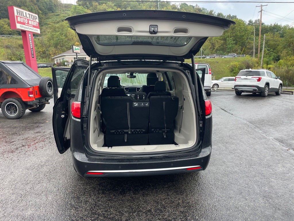 2018 Chrysler Pacifica Image 13