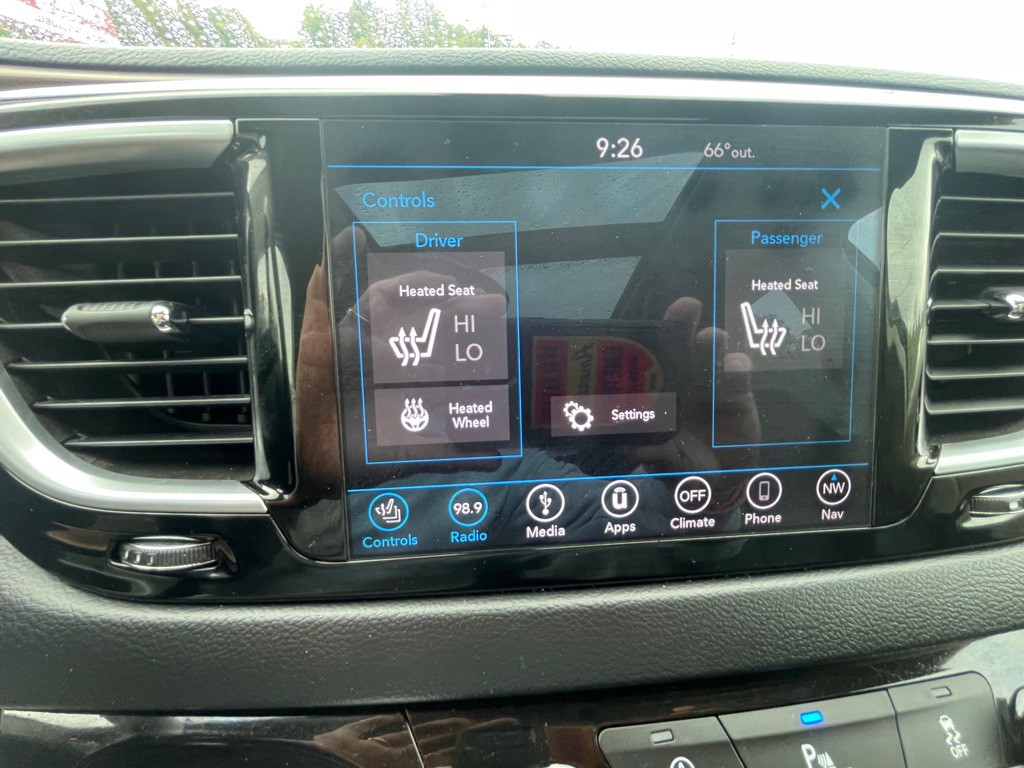 2018 Chrysler Pacifica Image 18