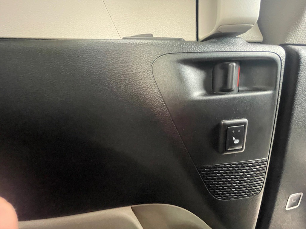 2018 Chrysler Pacifica Image 28