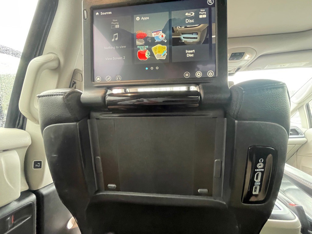 2018 Chrysler Pacifica Image 29