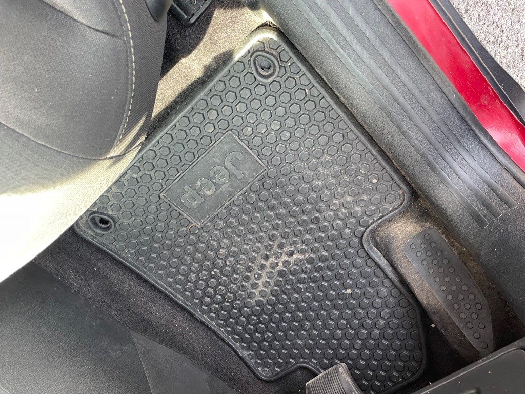 2016 Jeep Cherokee Image 12