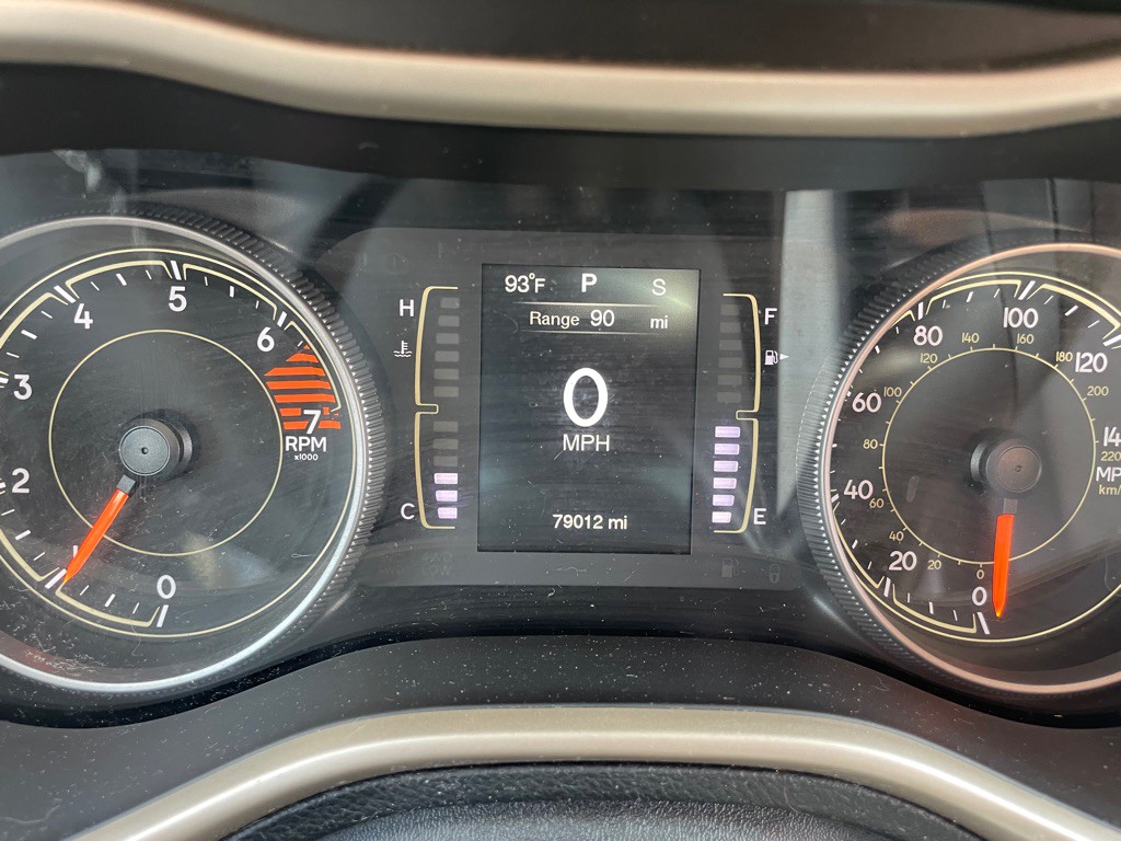 2016 Jeep Cherokee Image 14