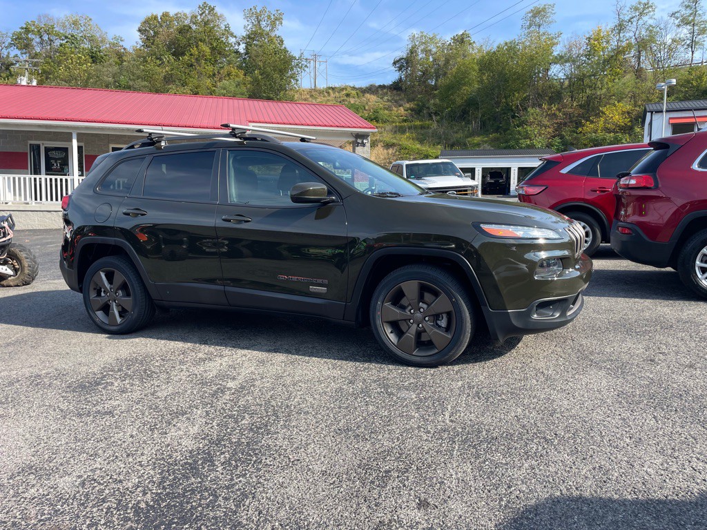 2017 Jeep Cherokee Image 1