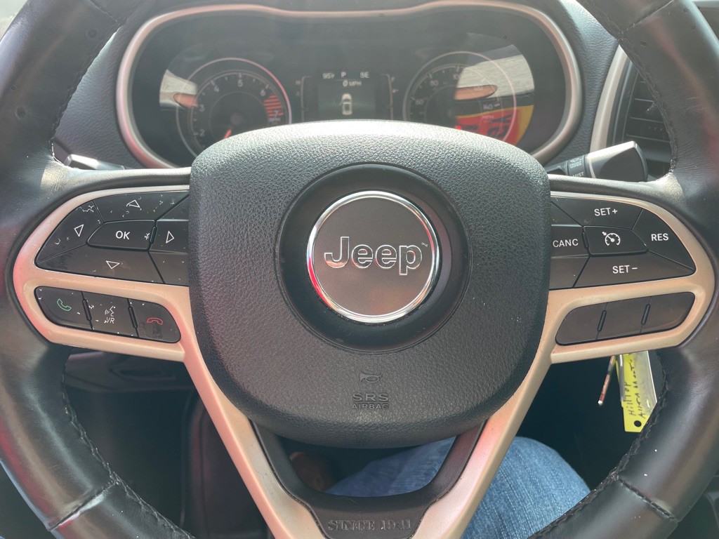 2017 Jeep Cherokee Image 14