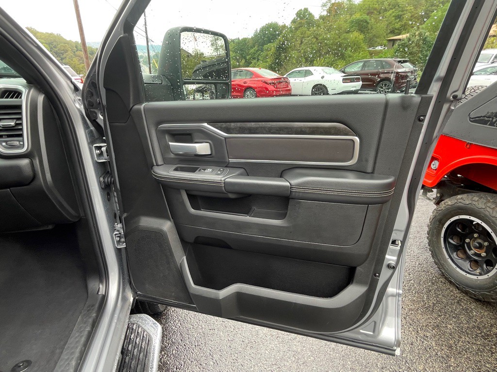 2024 RAM 2500 Image 12