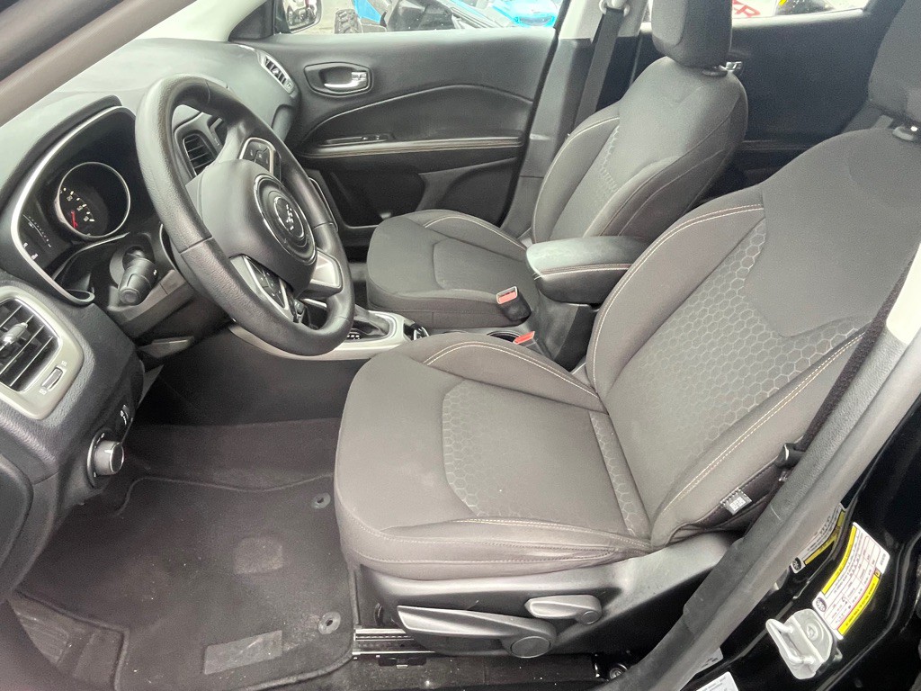 2017 Jeep Compass Image 5