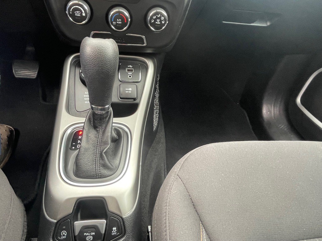 2017 Jeep Compass Image 10