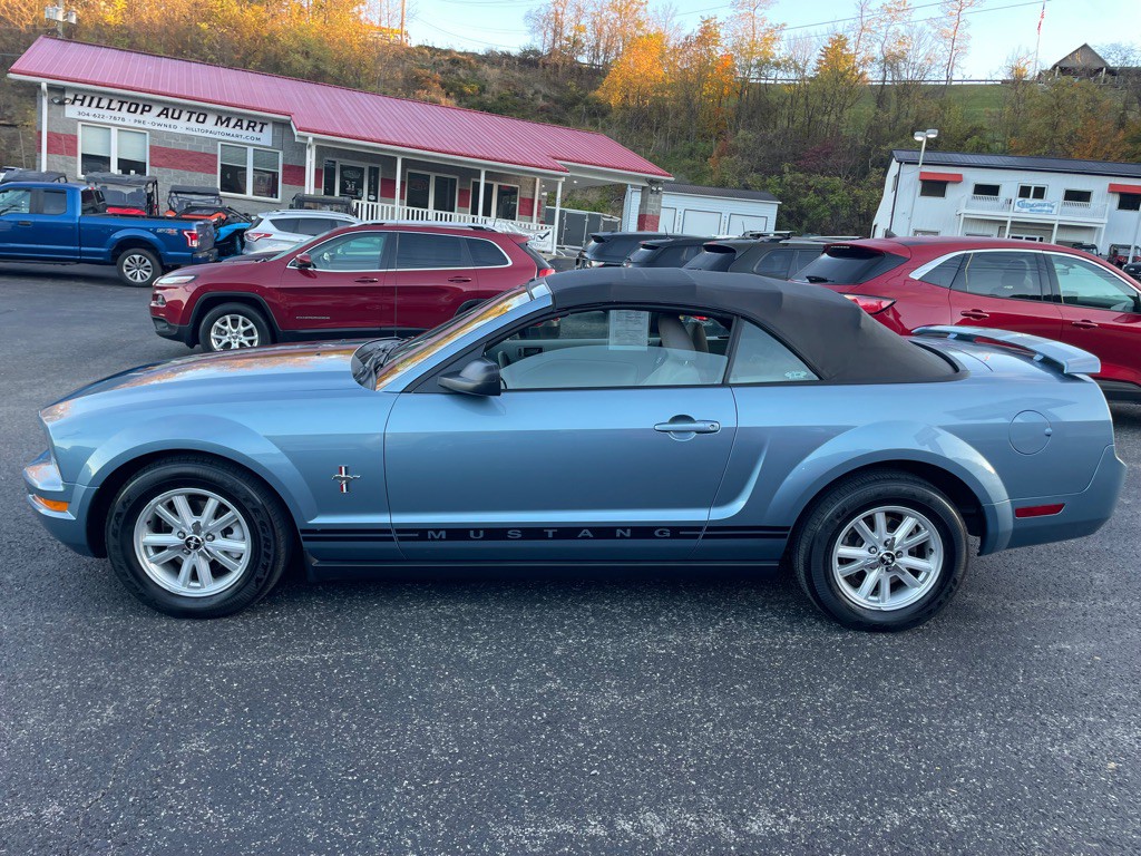 2005 Ford Mustang Image 3