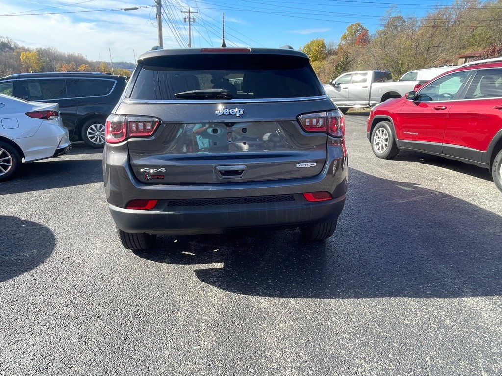 2022 Jeep Compass Image 4