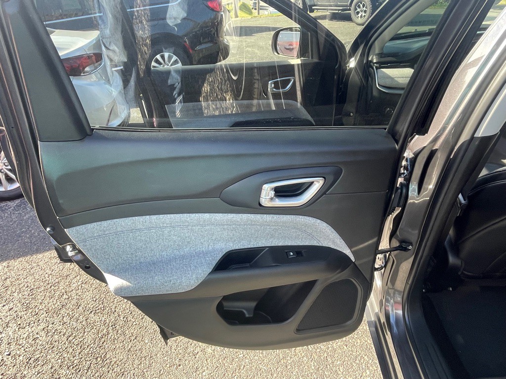 2022 Jeep Compass Image 6