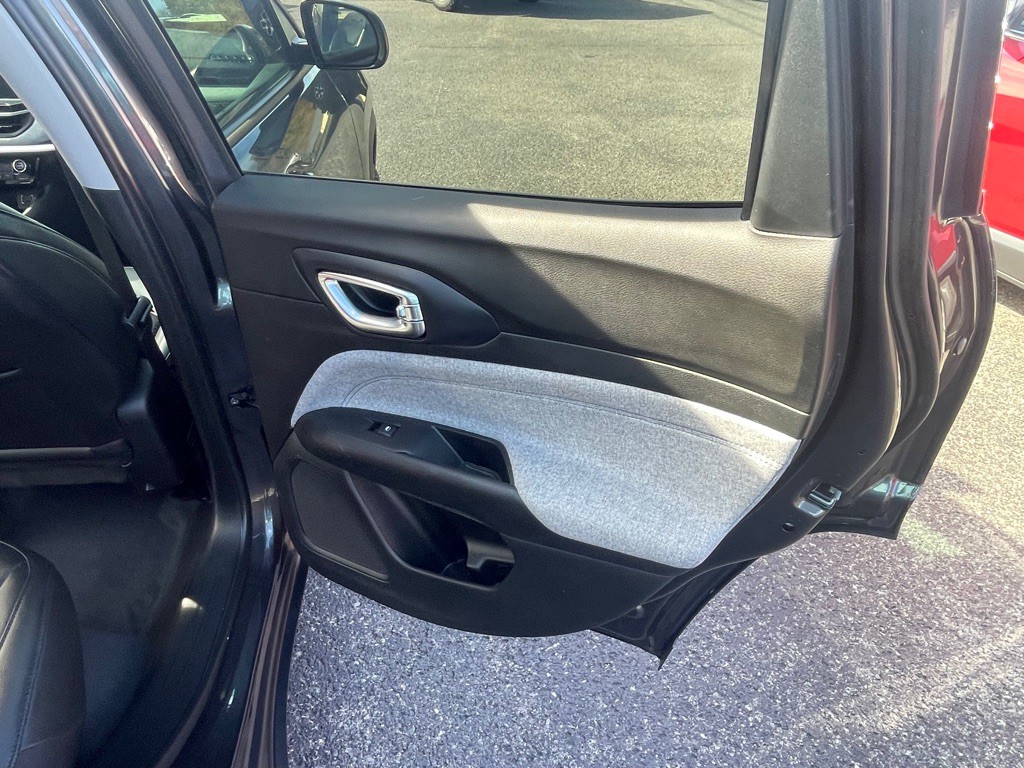 2022 Jeep Compass Image 8