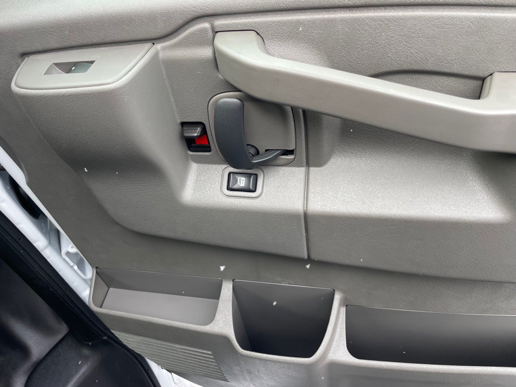 2023 Chevrolet Express Image 8