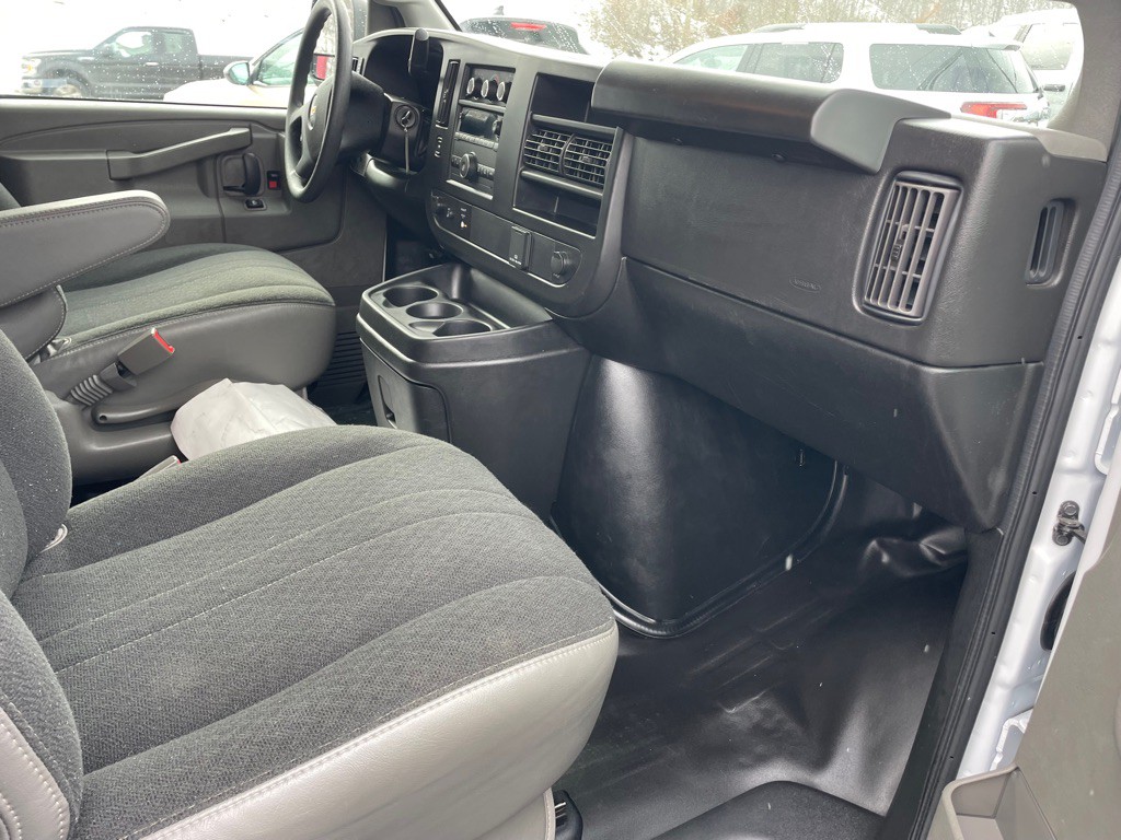 2023 Chevrolet Express Image 9