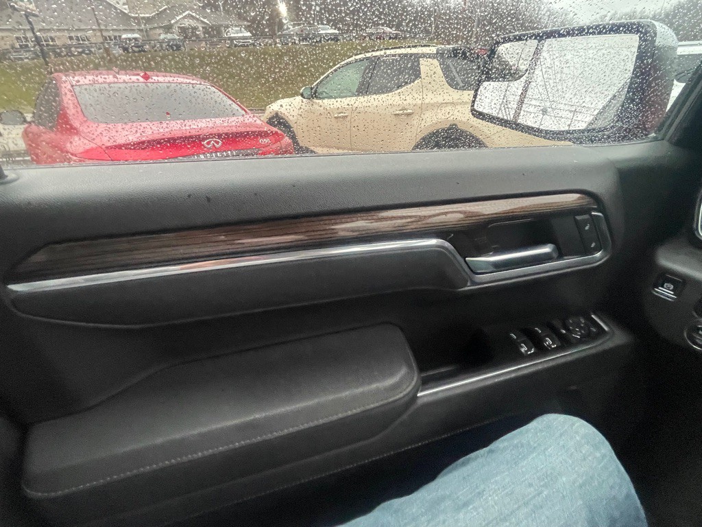 2025 Chevrolet Silverado 1500 Image 17