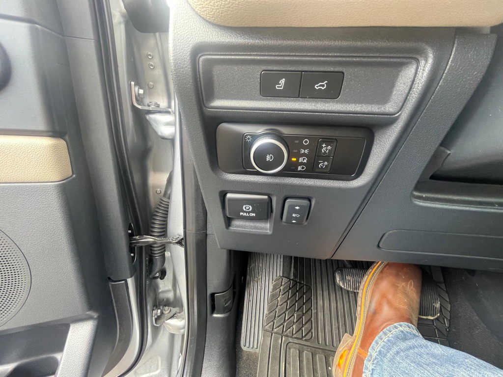 2024 Ford Expedition Image 8