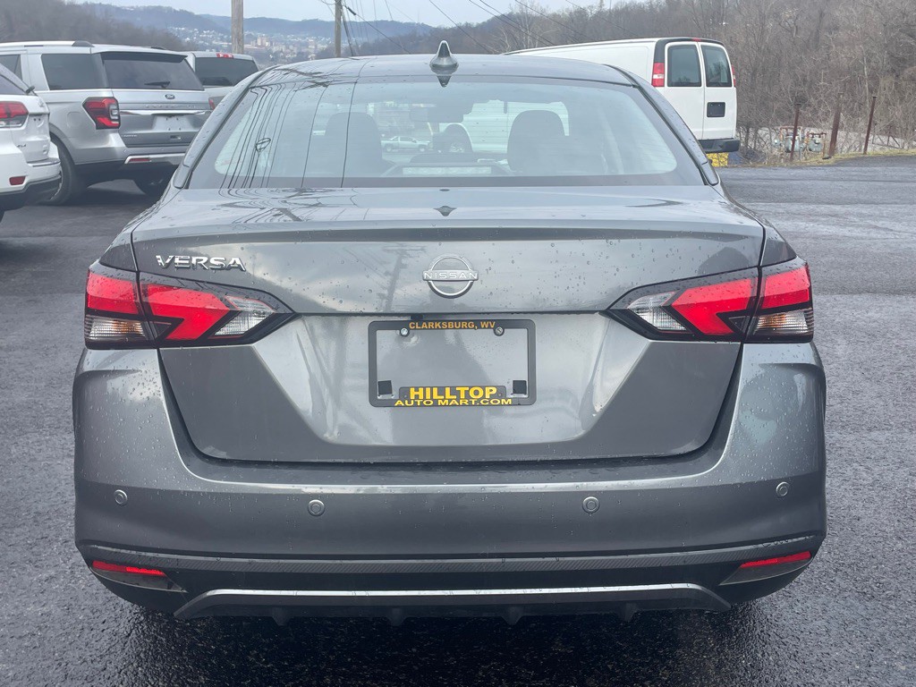 2025 Nissan Versa Image 4