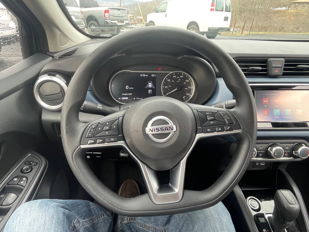 2025 Nissan Versa Image 6