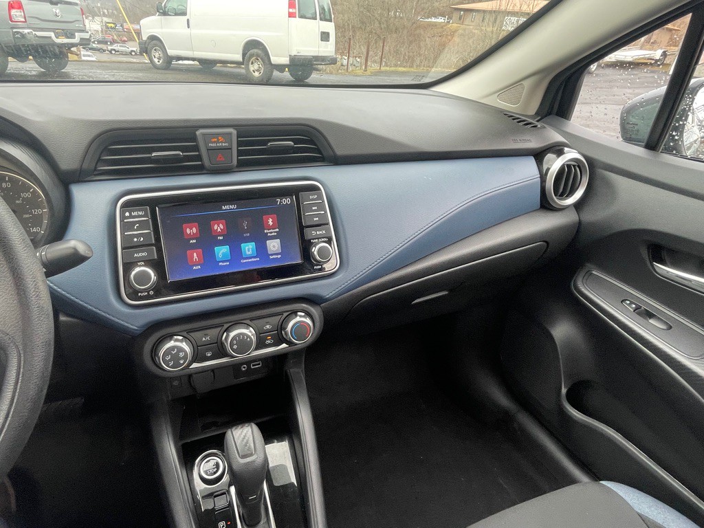 2025 Nissan Versa Image 9