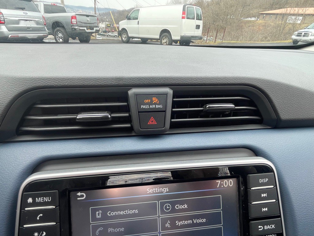 2025 Nissan Versa Image 15