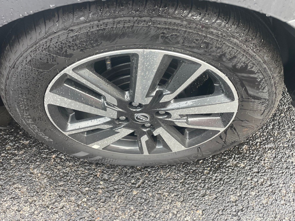 2025 Nissan Versa Image 33