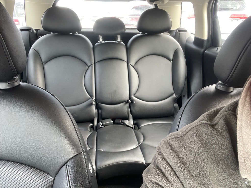 2015 MINI Cooper Image 15