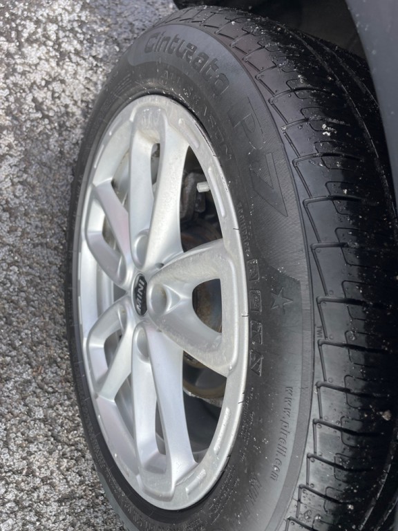 2015 MINI Cooper Image 18