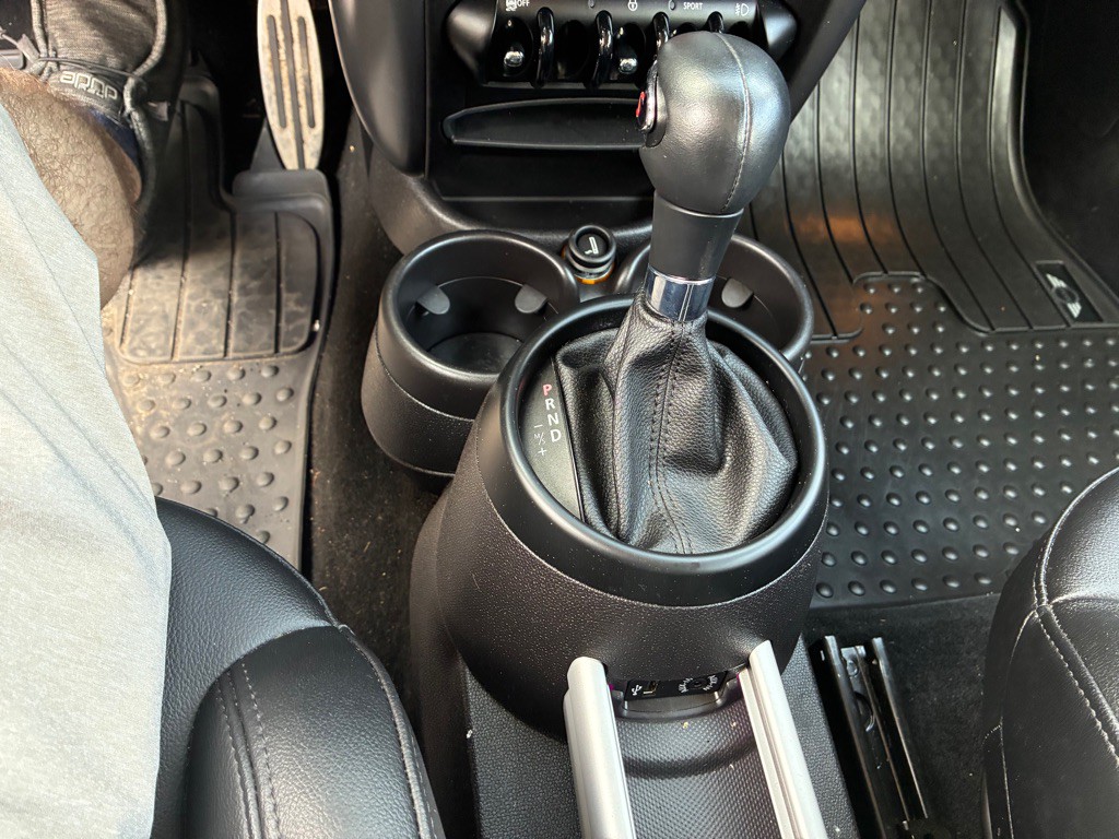2015 MINI Cooper Image 10