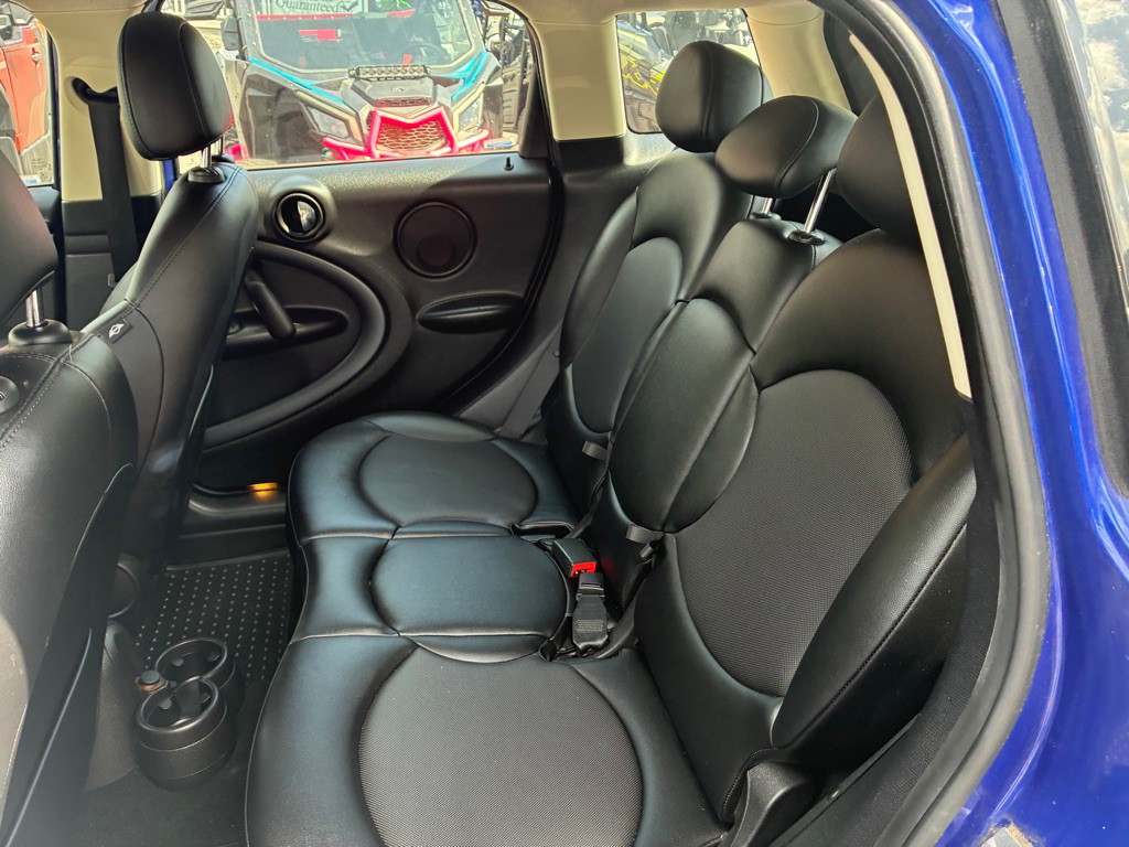 2015 MINI Cooper Image 15